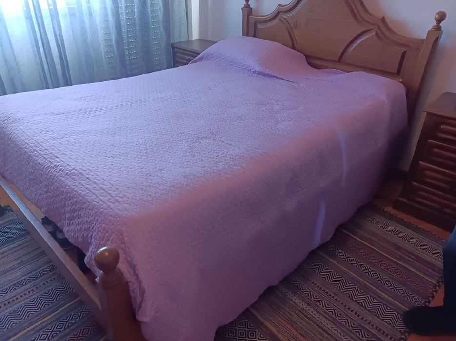 Vende-se Mobiliário de Quarto