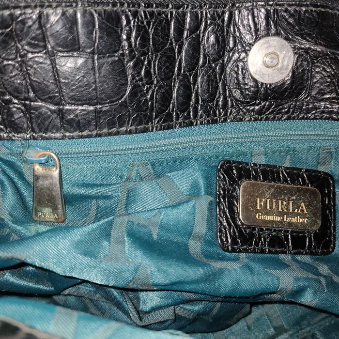 Женская кожаная сумка FURLA.
