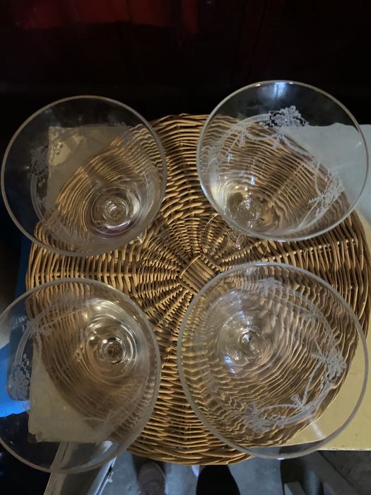 Copos de pé alto vidro