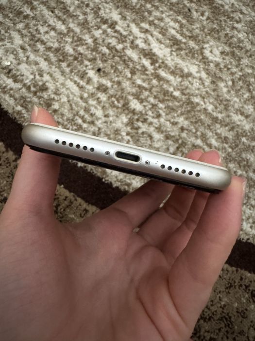 Iphone 11(б/у) 64гб акб 72% Можливий торг.