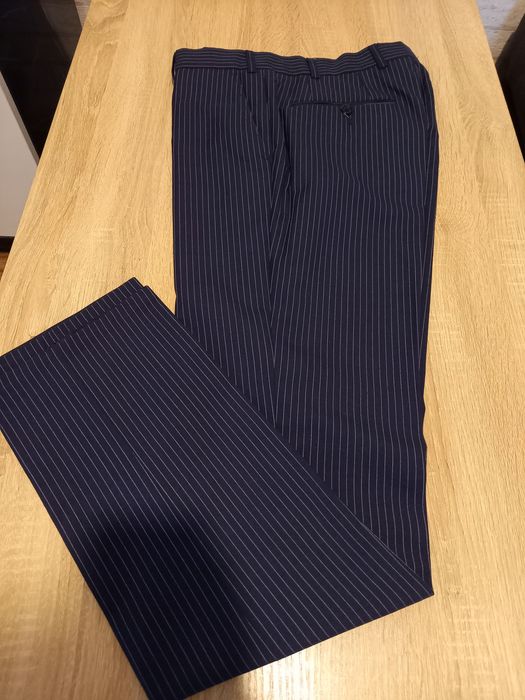 Garnitur Bytom 77% wełna/23% len. 182/100 cm. Podwójny slim.