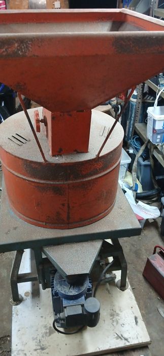 Moinho de milho eletrico