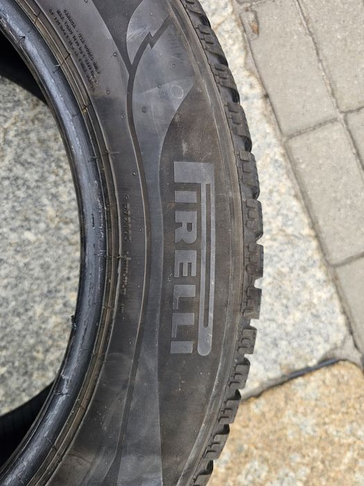 Pirelli Winter 2 Scorpion 255/55/18 109V