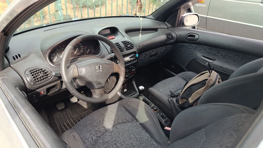 Peugeot 206            sw