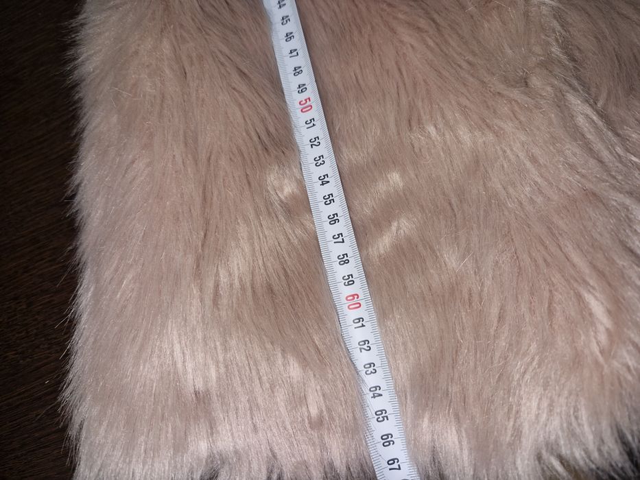 Kamizelka damska Bershka bezrękawnik futerko pudrowy róż S 36