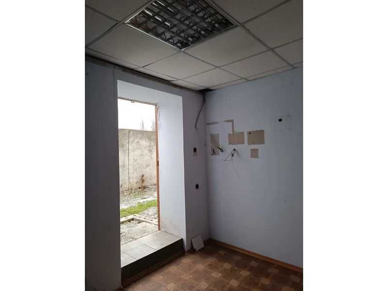 ПРОДАЖ - нежитлове приміщення, площею 8,3 кв.м. с. Магдалинівка