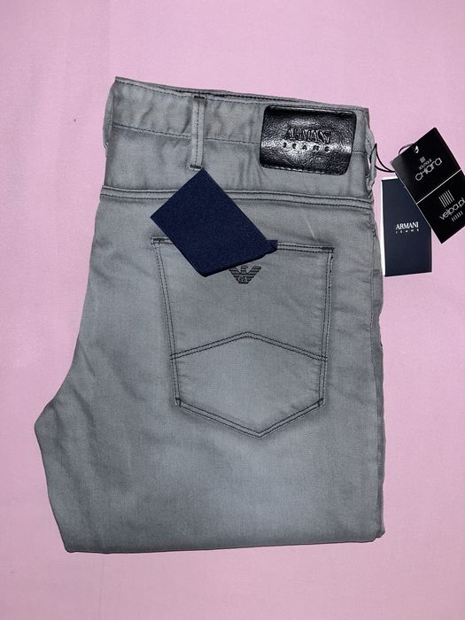 Wyprzedaż spodnie męskie Armani Jeans.