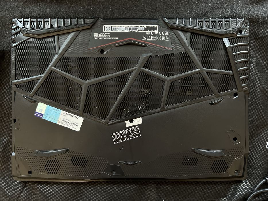 Laptop MSI GL65 9SD-220XPL I7-9750H/8GB/512GB/GTX1660TI