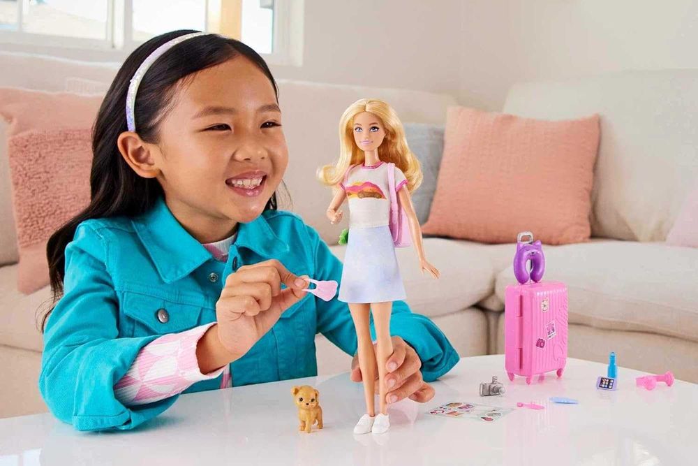 Набір Лялька Барбі Мандрівниця з цуценям Barbie Malibu Travel Set