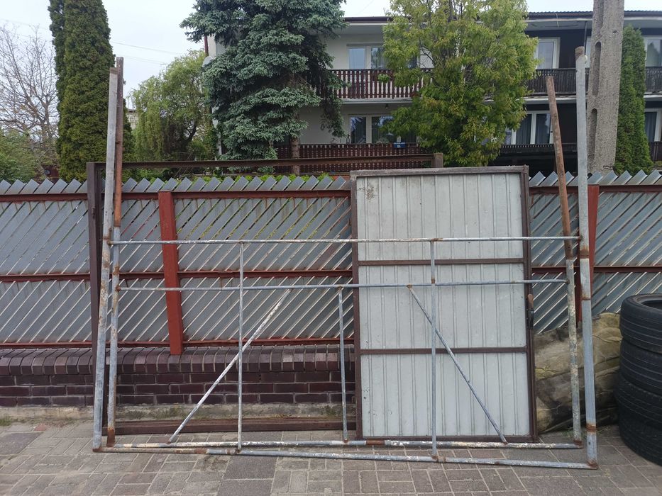 konstrukcja stalowa pod szyldy reklamę