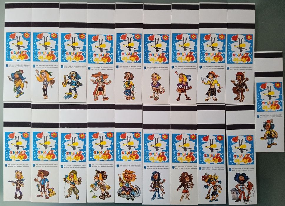 Lote de mais de 100 caixas de fósforos