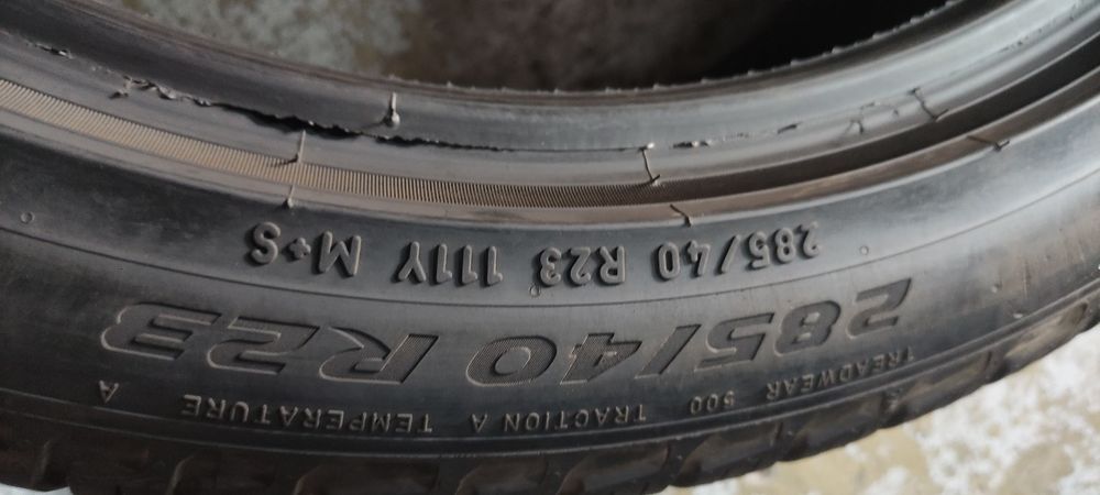 Pneus 285/40/23 Pirelli semi novos