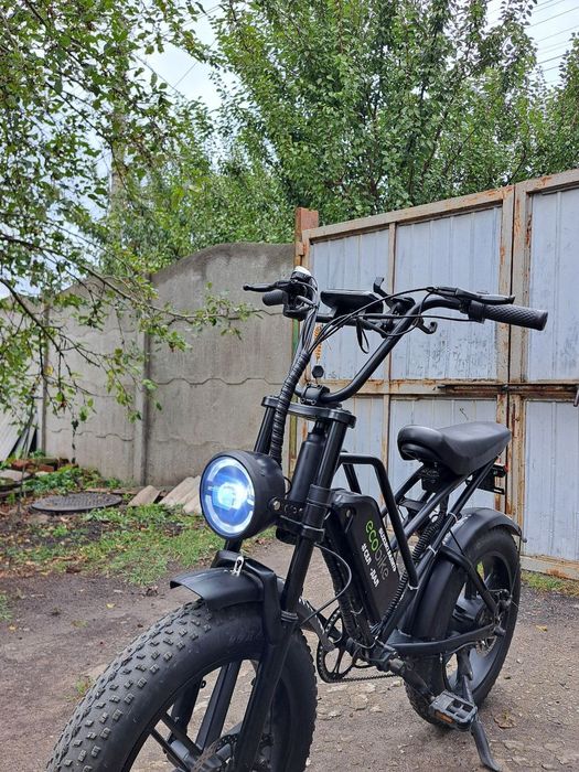 СРОЧНО ПРОДАЕТСЯ ЭЛЕКТРОБАЙК на фитбайковских колесах