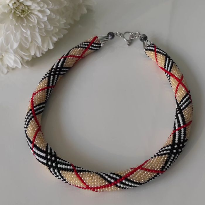 Прикраси з бісеру від 500гр.