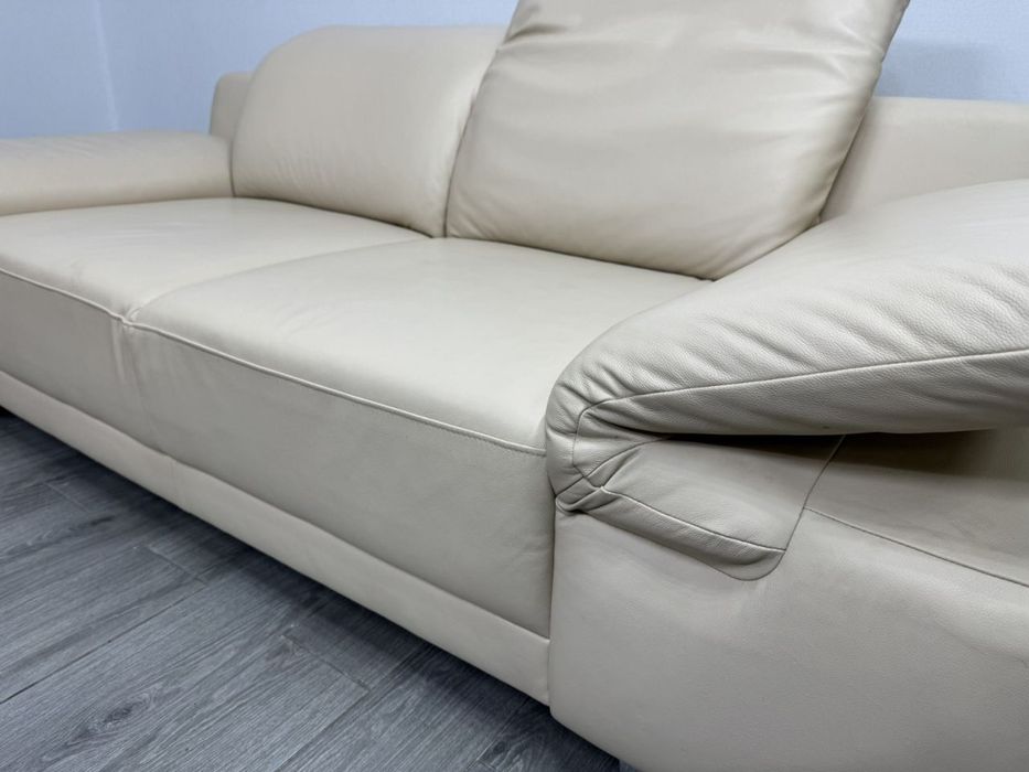 Шкіряні тримісні розкішні світлі дивани. Німеччина. Бренд  CANDY