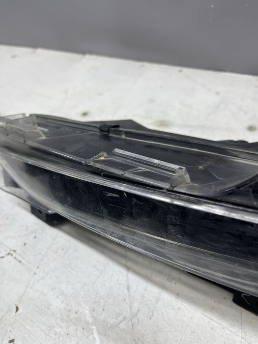 Ліві протитуманки Tesla Model 3-Y