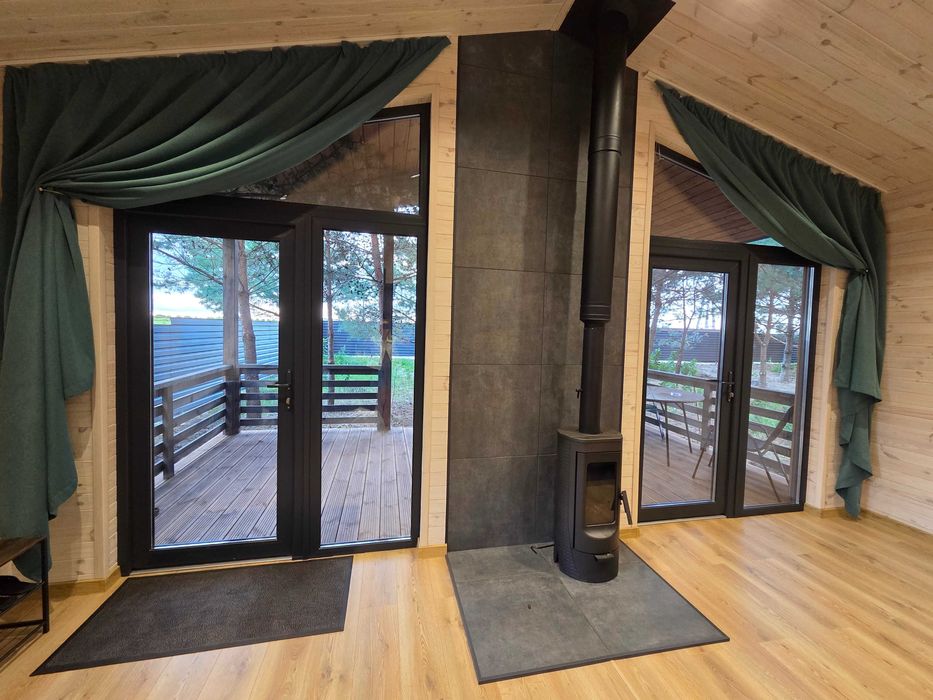 Котедж у сосновому лісі під Києвом. Камін. Вініл. Чан. Баня