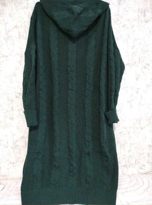 Продается  длинный НОВЫЙ КАРДИГАН с карманами и капюшоном р 60-64