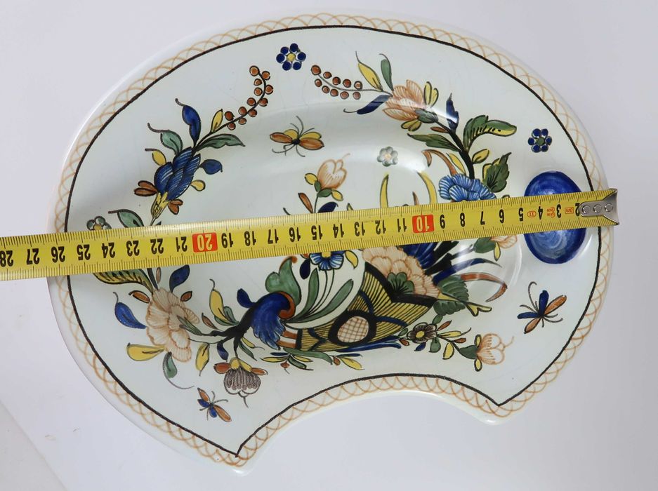 Bacia de barbeiro em faiança