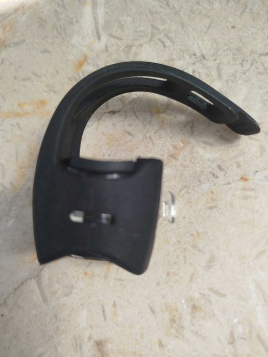 Luz frontal para bicicleta ou trotinetes.