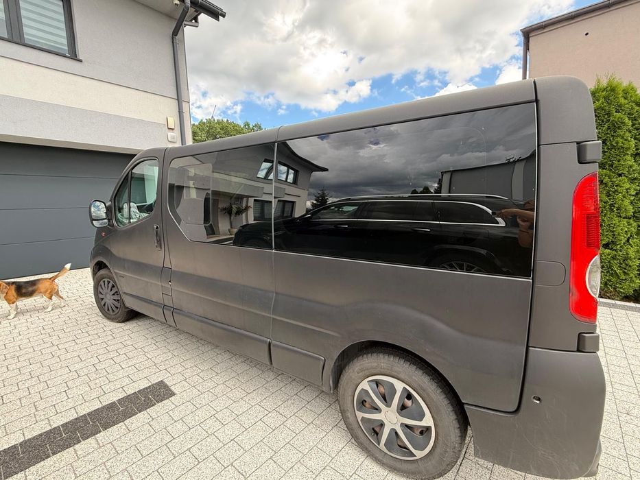 OPEL VIVARO 9 osobowy