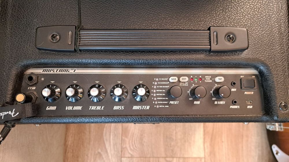 Gitara elektryczna, wzmacniacz