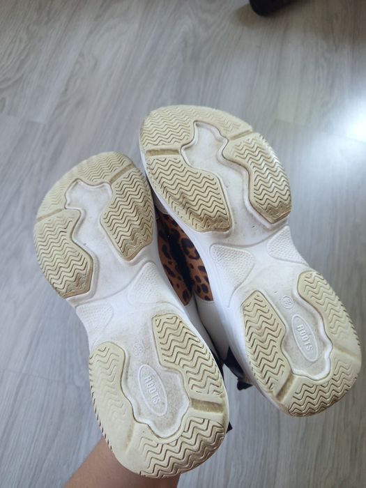 Sneakersy damskie w panterkę 38