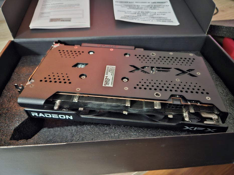 XFX RX 6600 XT + Fonte NOX Hummer 600W