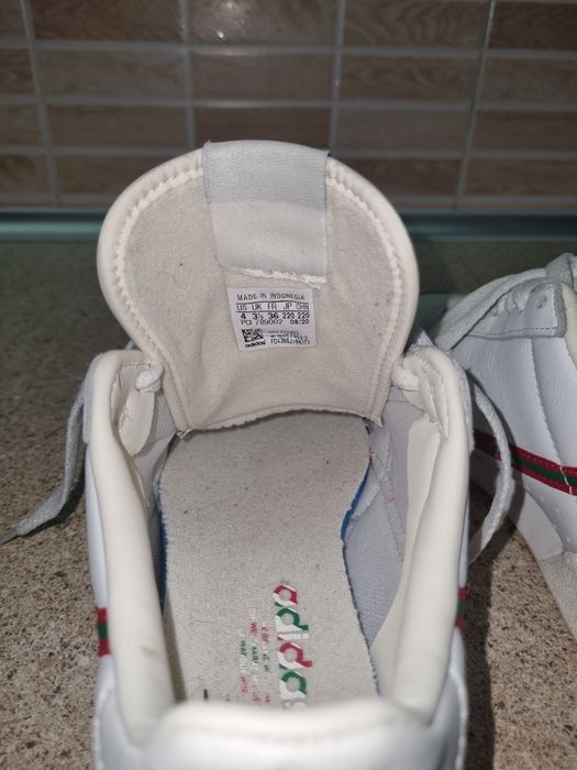 Кроссовки Adidas