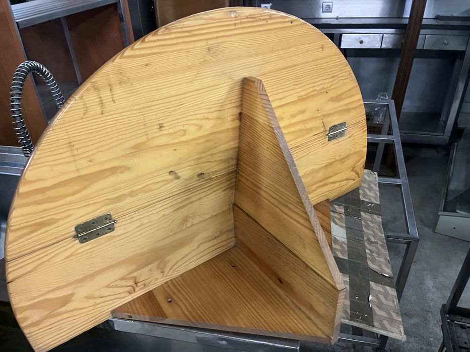 Mesa de Parede com dobradiças