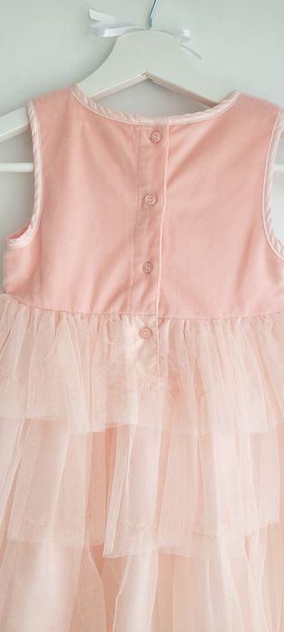 Sukienka z falbankam