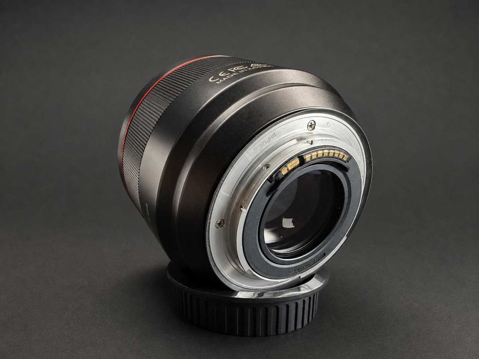 Samyang AF 85mm f/1.4 EF Canon