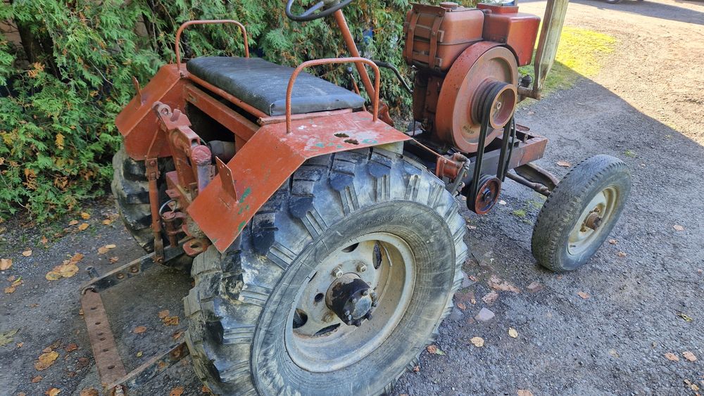 Ciagnik sam s15.