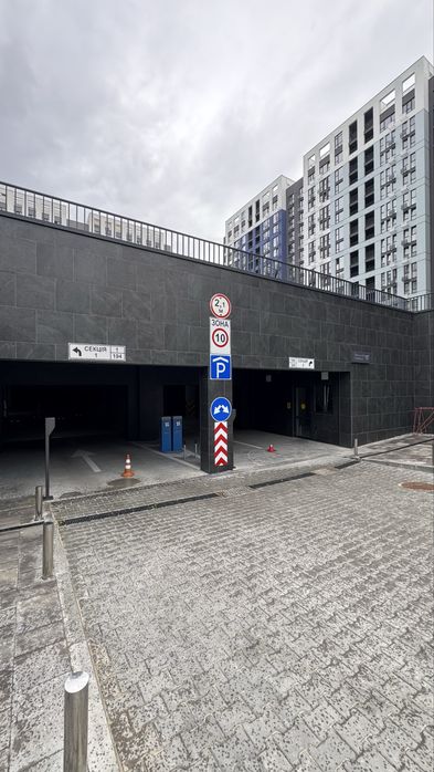 Sky Avenue Святослава Хороброго оренда паркомісця паркінг підземний гараж машиномісце парковка укриття Соломенский
