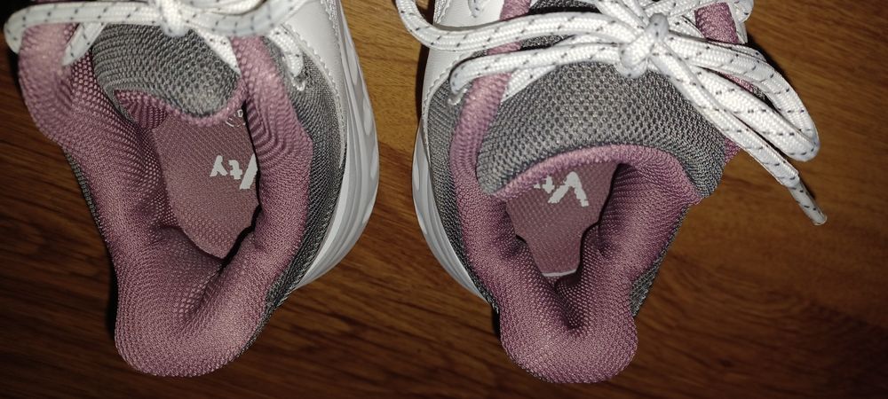Buty sportowe Vty stan bdb r. 40