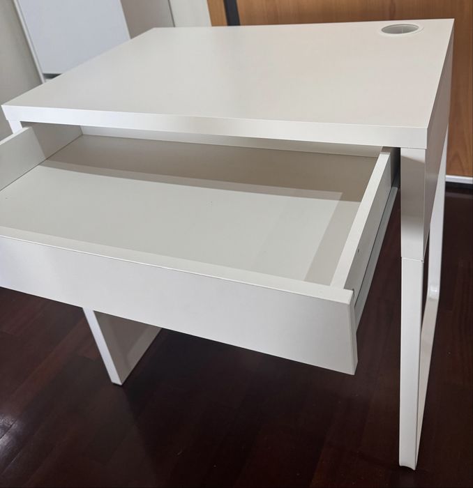 Secretaria Micke ikea + Cadeira