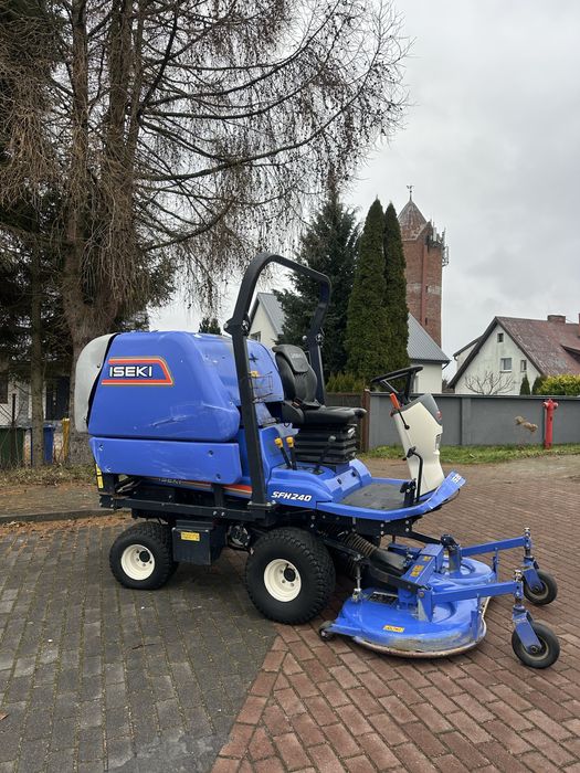 Traktorek, kosiarka ISEKI SFH 240, 4x4, górny wysyp