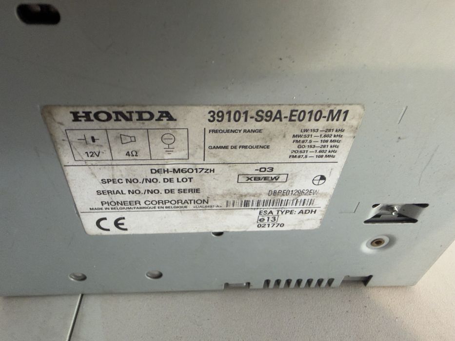 Radio honda cr-v ll sprawne kod .