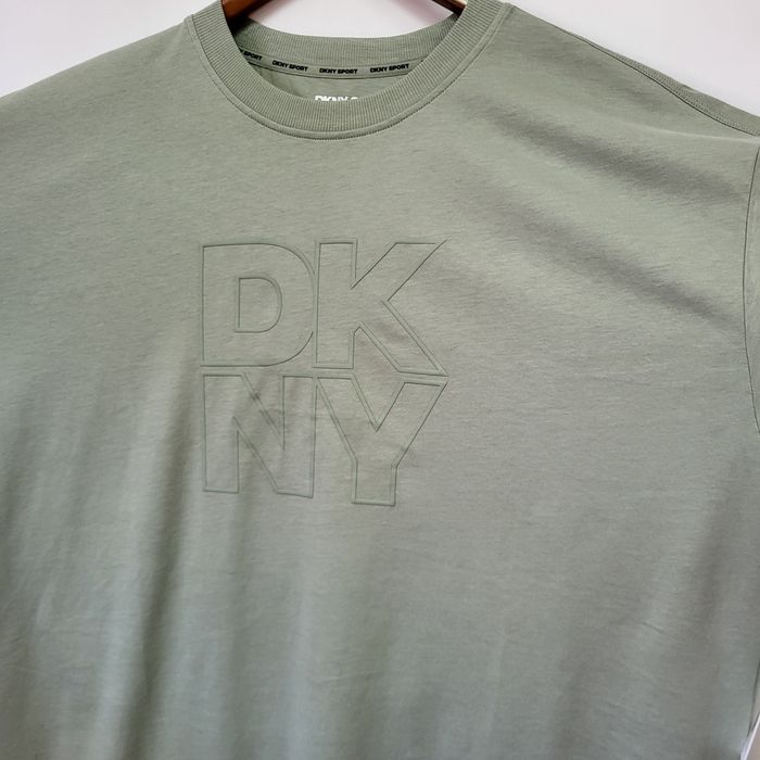 Футболки DKNY, оригінал, розміри M- XXL, нові.