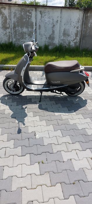 Скутер Rivero Veneto 125