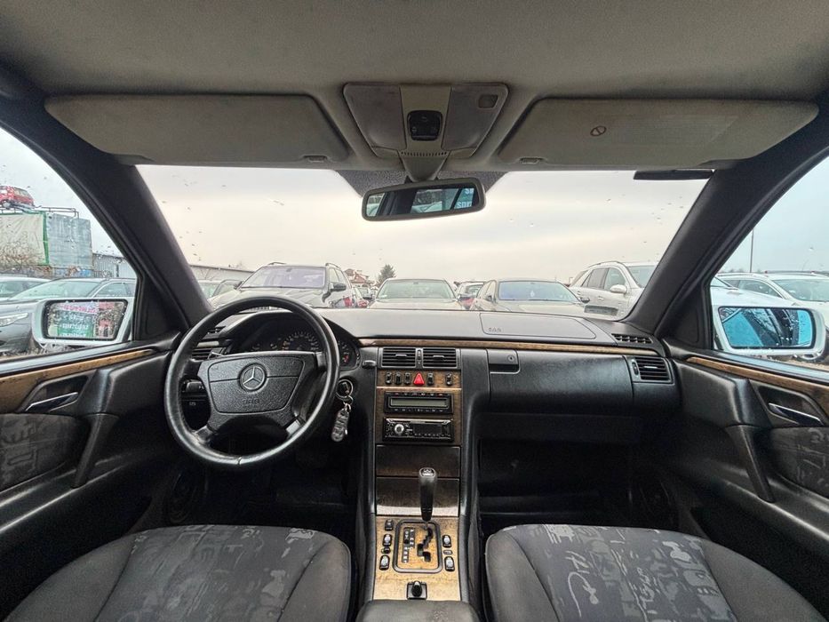 Na Sprzedaż Mercedes E Klasa 2.4LPG/1-wł/super at/klima/alu/zadbany