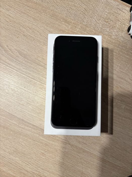 Iphone SE 2020 czarny