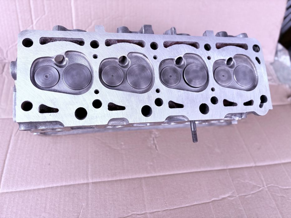 Головка блока цилиндров ГБЦ VW Golf Caddy Polo Vento, Skoda Oktavia  Felicia, Seat Ibiza Inca Cordoba 1.6 8V