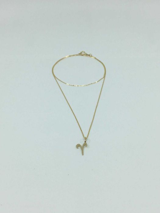 Colar novo em ouro com pendente