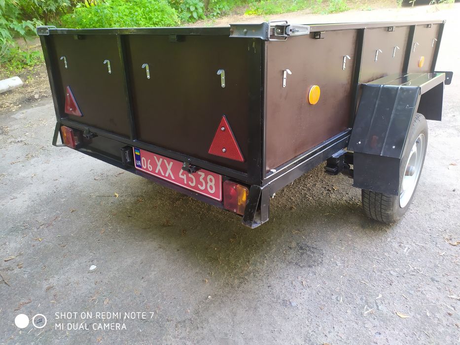 Прицеп легковой новый Хамер Люкс 2.15м/1.31м/40 из бакелита причіп