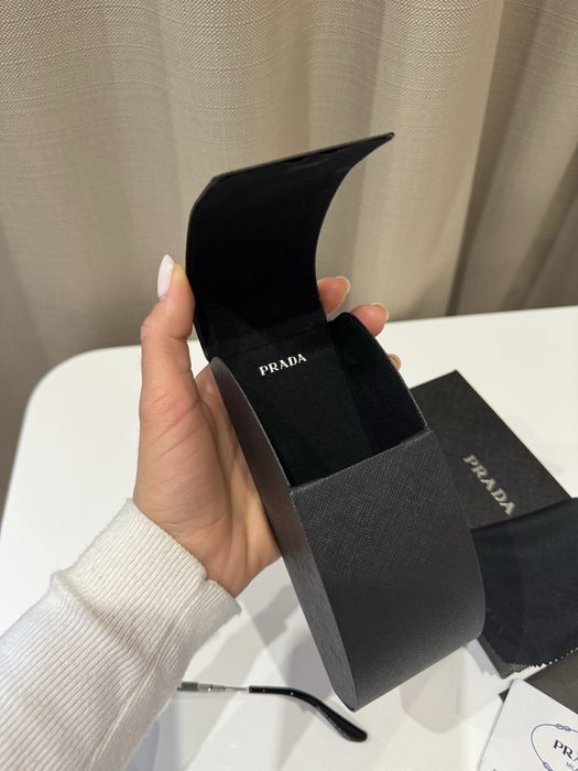 Окуляри Prada сонцезахисні тонка оправа прада очки тренд