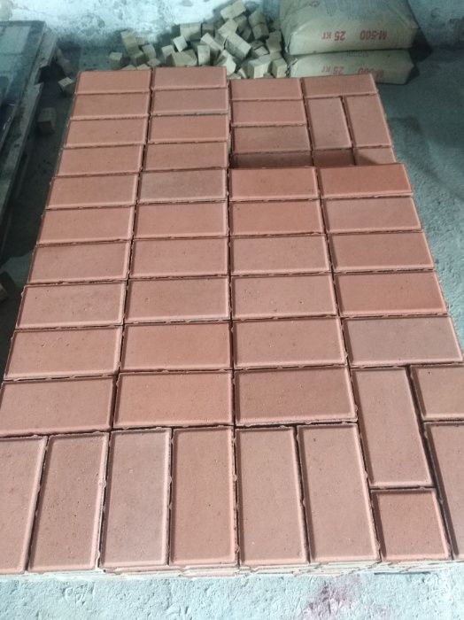 Тротуарна плитка Цегла 30-80мм сіра