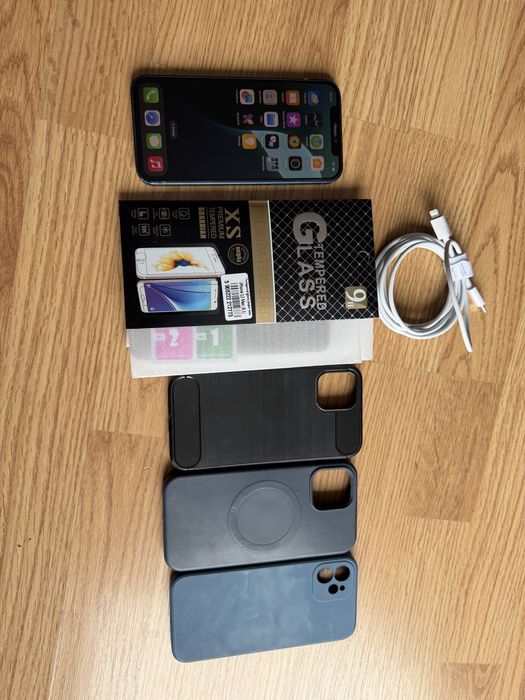 iPhone 12 64gb.