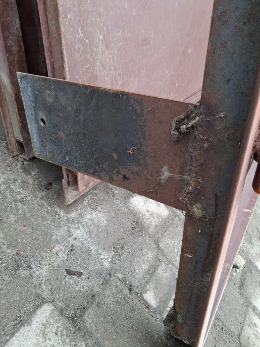 Ворота у гараж металеві
