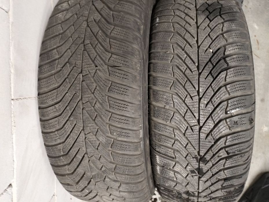 Felgi stalowe 16" Ford z oponami zimowymi Kumho 215/55 R16 rok 2024